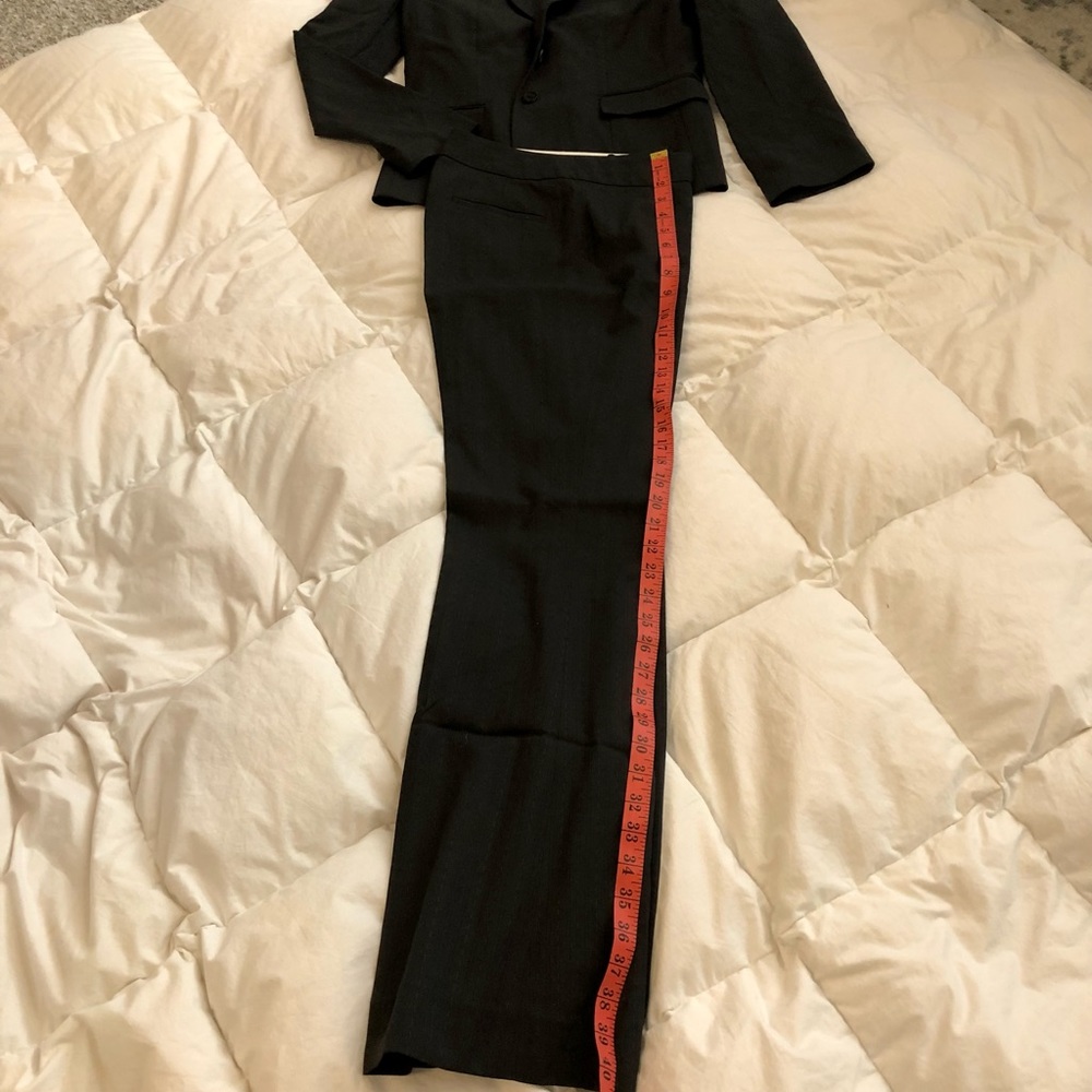 ElieTahari pantsuit-๐ผSize 4๐ผ๐ผ - Picture 8 of 15